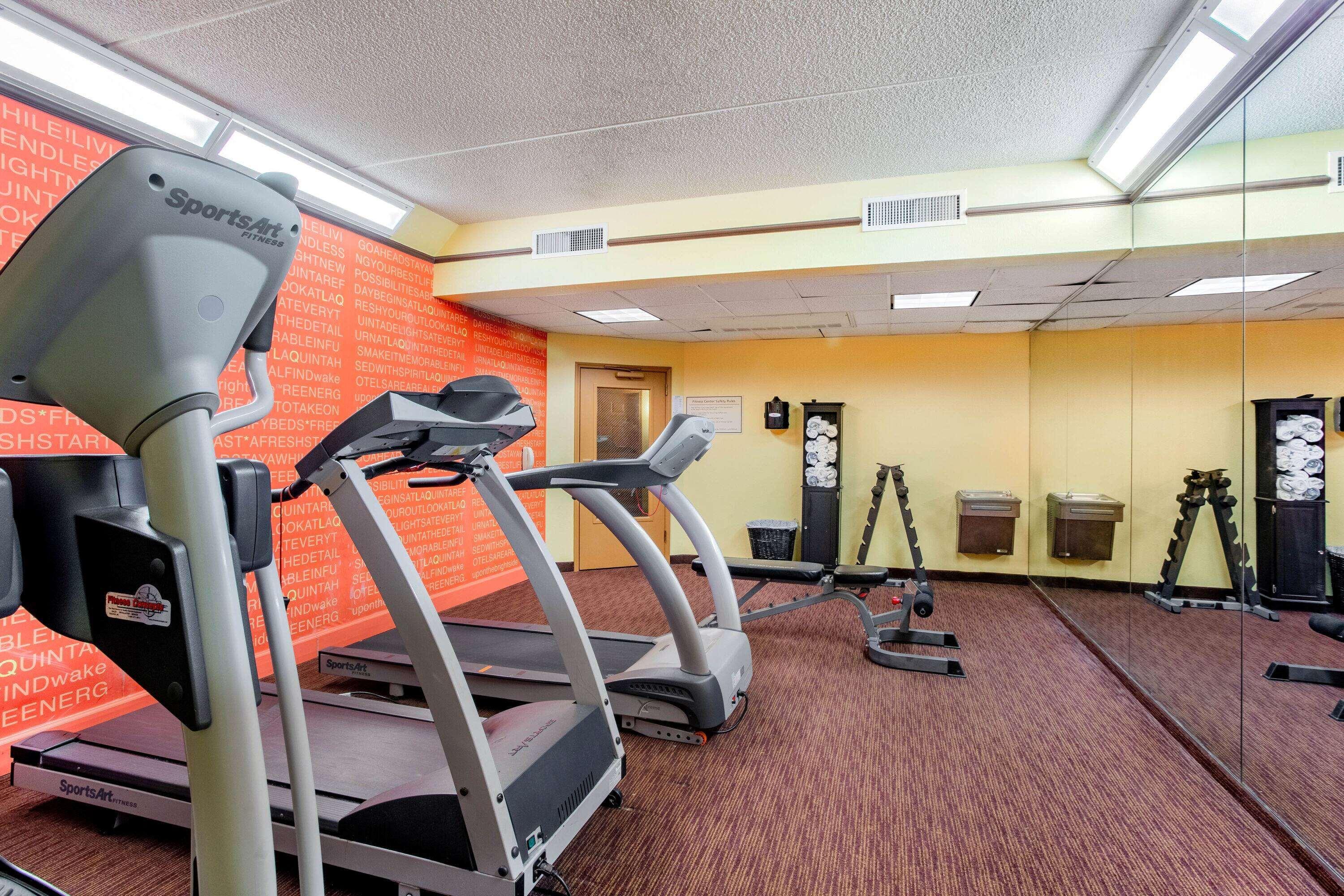 La Quinta By Wyndham Raleigh/Durham Southpoint Hotel Bagian luar foto