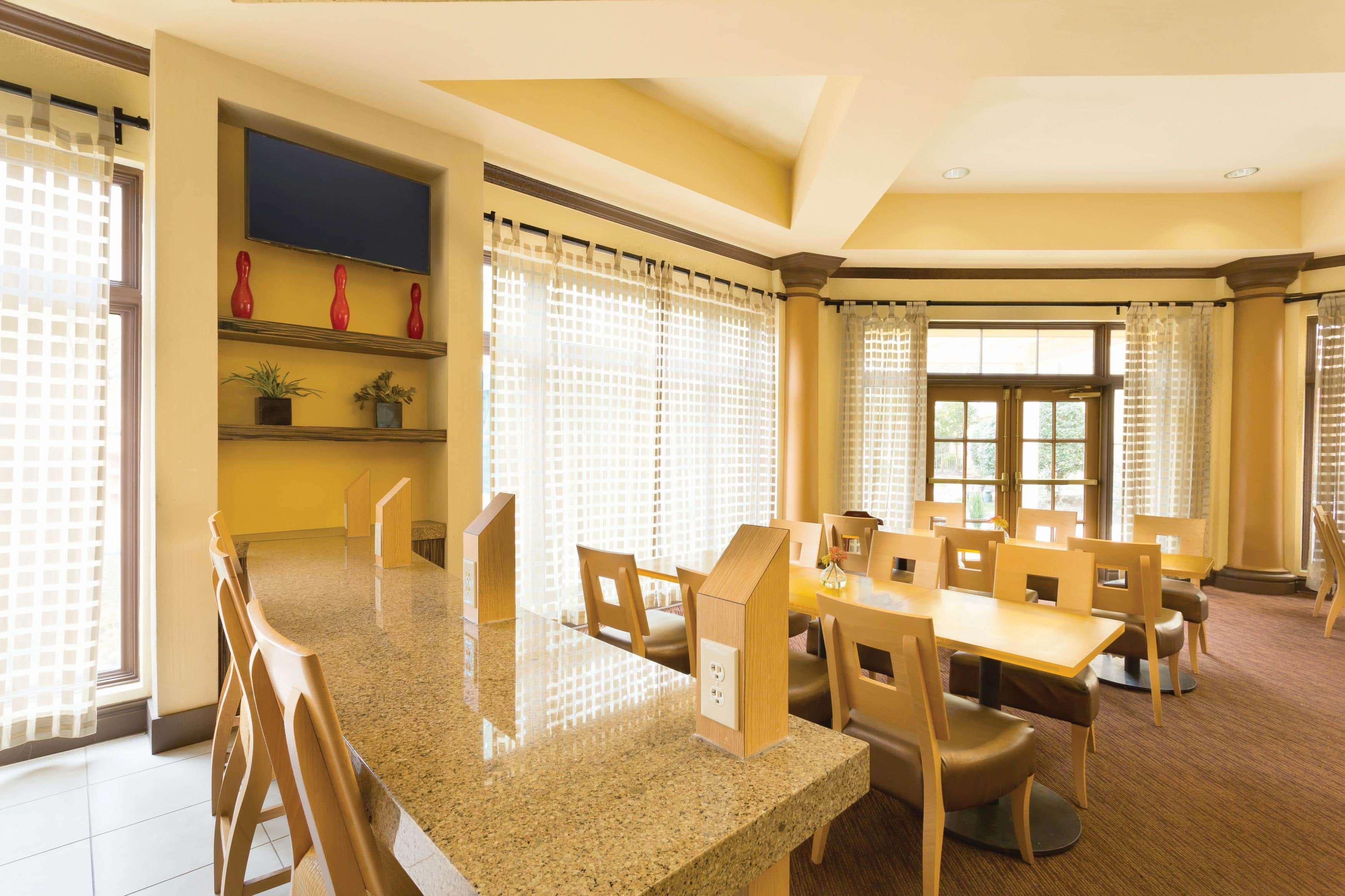 La Quinta By Wyndham Raleigh/Durham Southpoint Hotel Bagian luar foto