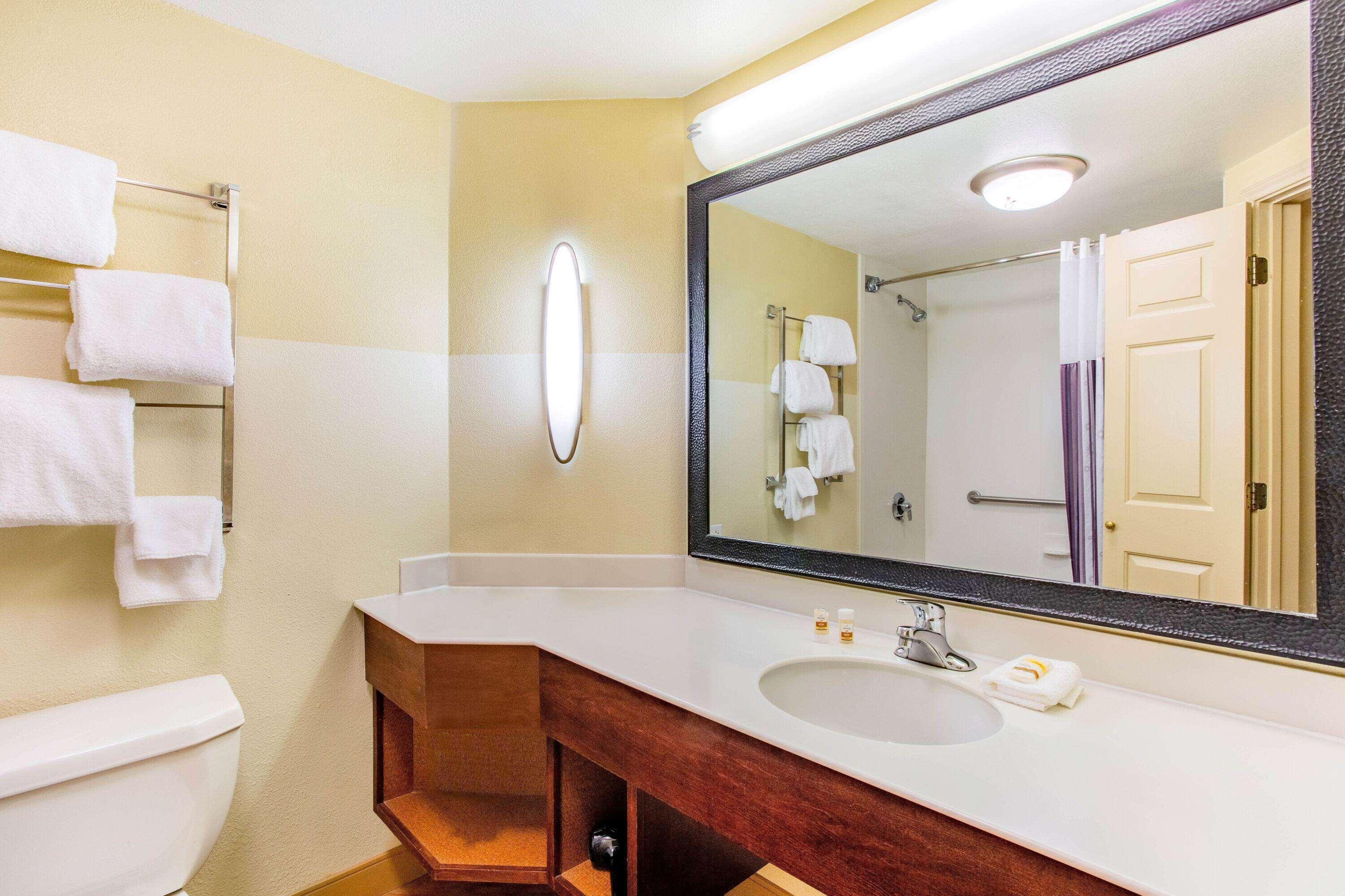 La Quinta By Wyndham Raleigh/Durham Southpoint Hotel Bagian luar foto