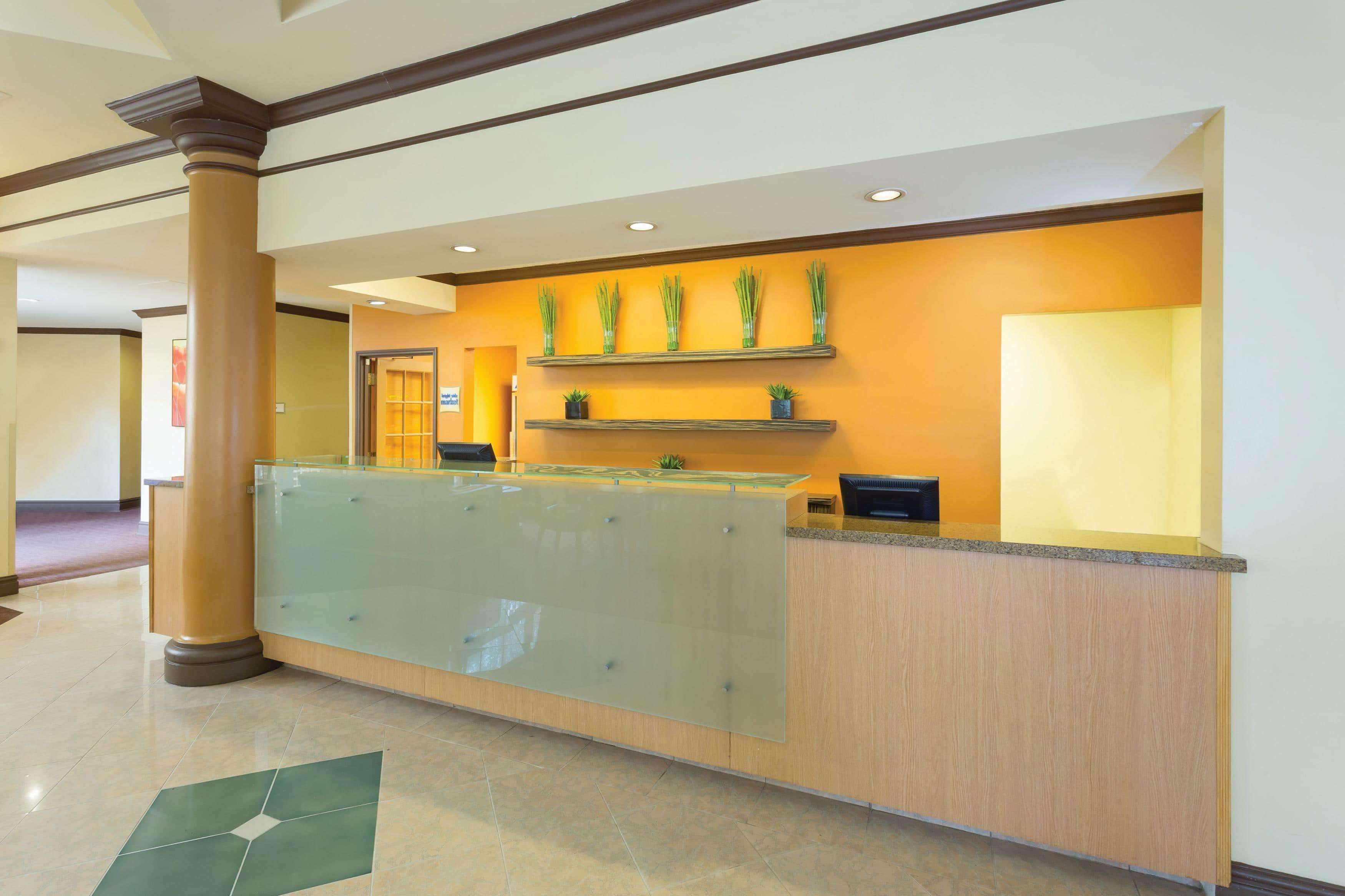 La Quinta By Wyndham Raleigh/Durham Southpoint Hotel Bagian luar foto