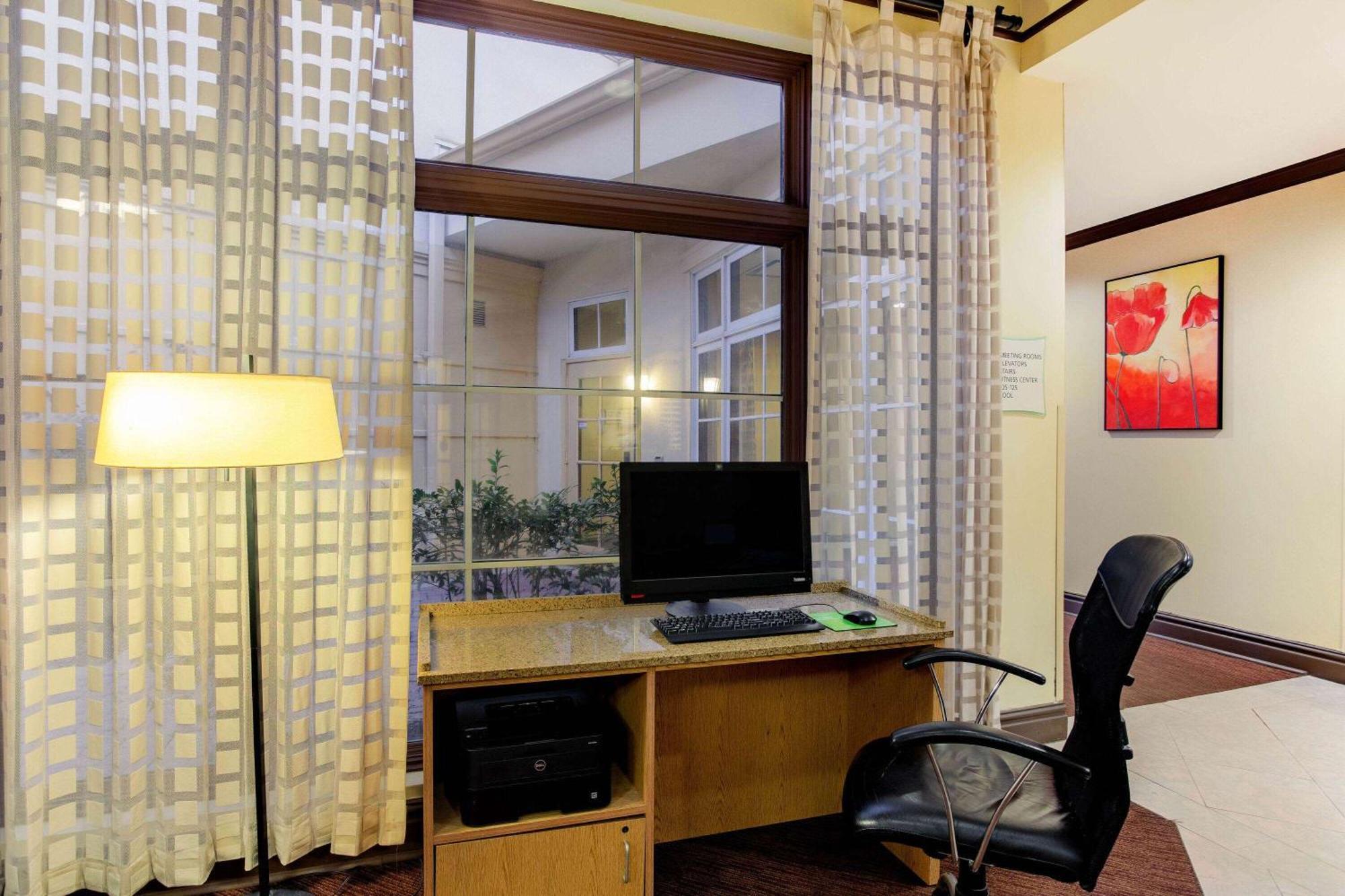 La Quinta By Wyndham Raleigh/Durham Southpoint Hotel Bagian luar foto