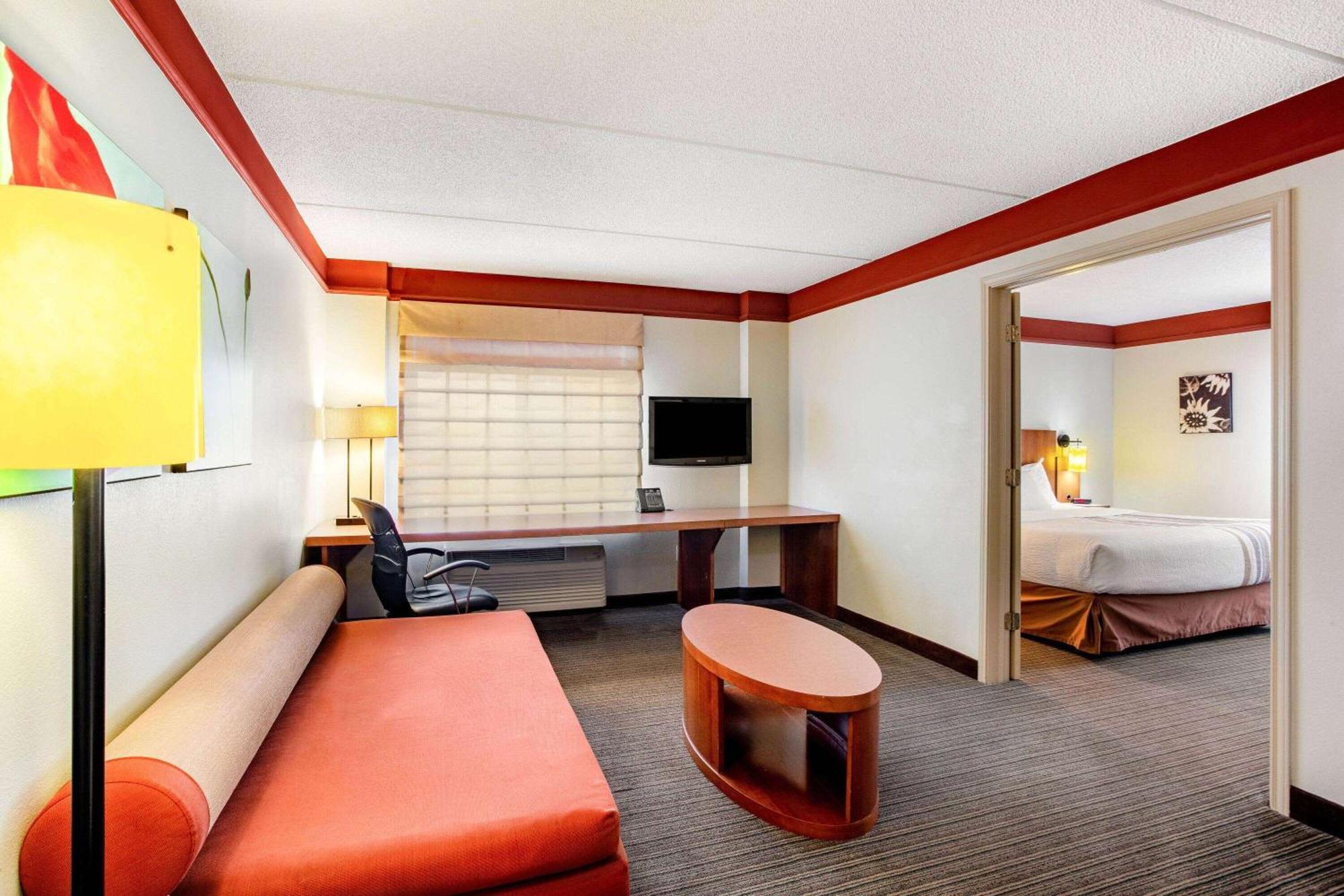 La Quinta By Wyndham Raleigh/Durham Southpoint Hotel Bagian luar foto