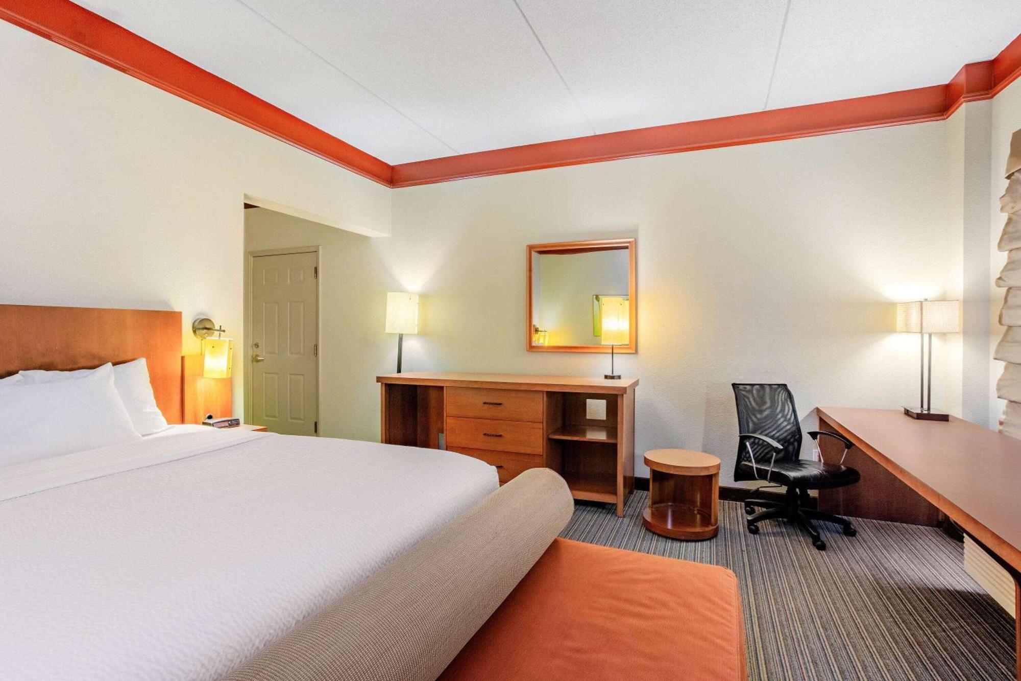 La Quinta By Wyndham Raleigh/Durham Southpoint Hotel Bagian luar foto